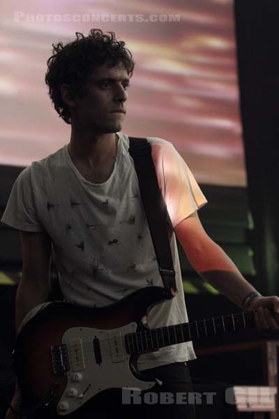SUUNS - 2014-10-01 - PARIS - Gaite Lyrique - 